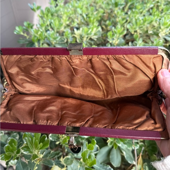 Vintage Wine Red Leather Frame Clutch - Picture 8 of 10